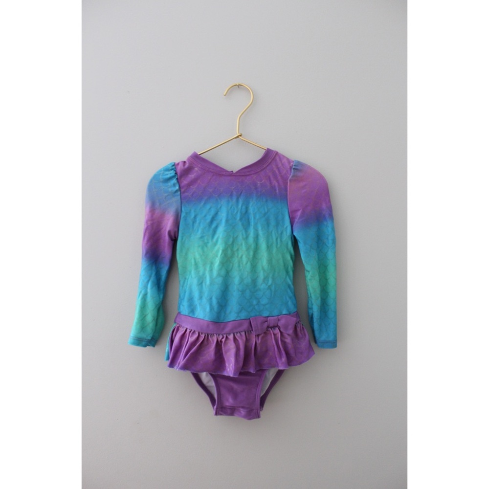 • CAT & JACK MERMAID LONG SLEEVE RASH GUARD SWIM SUIT 2T •